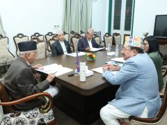 प्रधानमन्त्रीसँग निर्वाचन आयोगको छलफल, यस्ता स्थानमा हुँदैछ उपनिर्वाचन
