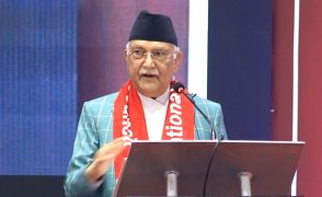 प्रधानमन्त्रीको भिडियो कलले खेलाडी तनावमा परेको प्रश्नमा ओलीको जवाफ– “दिमाग खुस्केको मान्छेले गर्छ यस्तो कुरा”