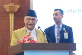 २० वर्ष कटेपछि विवाह गर्नुस्, ३० पुग्दा तीन सन्तान पाइसक्नू : प्रधानमन्त्री ओली