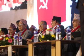 अन्ततः प्रचण्ड–माधवसँग मिसिन पुगे झलनाथ खनाल