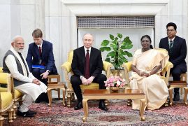 पुटिनलाई मोदीको उपहार : भागवत गीतादेखि चाँदीको घोडासम्म