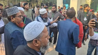 बंगलादेश निर्वाचन : मतदान केन्द्रमा झडप, बीएनपीका नेताको मृत्यु