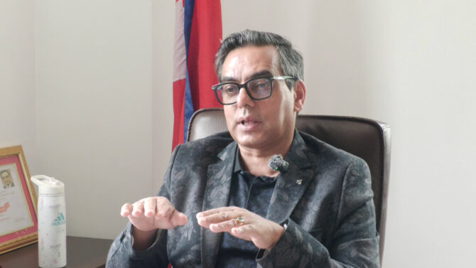 ‘गभर्नरको कार्यकाल ३ वर्षमा झार्दाका फाइदा र बेफाइदा’