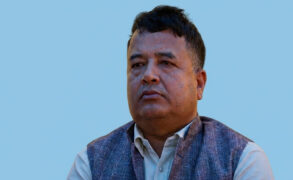 पार्टीमा ओलीको विरोध गर्नेलाई महेश बस्नेतले दिए लामखुट्टेको संज्ञा