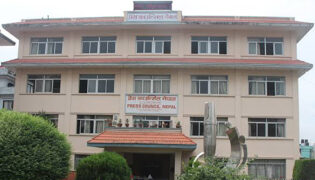 आईसीयुभित्र अन्तर्वार्ता लिइएपछि प्रेस काउन्सिलले अस्पताल र मेडिकल काउन्सिललाई काट्यो पत्र