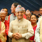देउवाको स्वागतका लागि भेला भए नेताकार्यकर्ताहरु विमानस्थलमा (फोटोफिचर)