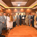 बाढी पीडितको राहतका लागि निर्जीवन बीमा व्यवसायी संघद्वारा साढे ३ करोड रुपैयाँ सहयोग