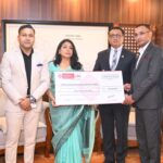 प्रधानमन्त्री दैवी प्रकोप उद्दार कोषमा प्रभु महालक्ष्मी लाइफ इन्स्योरेन्सको ५१ लाख सहयोग