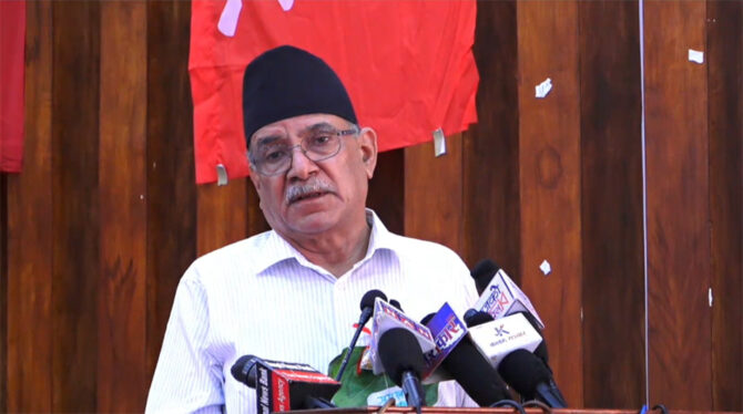 बाढीपीडितको अस्थायी आवास निर्माण र पुनर्स्थापनामा सरकारको तत्परता पर्याप्त नभएको प्रचण्डको आरोप