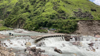 ठेक्का लागेको छ वर्ष भयो, कति जनाको ज्यान गएपछि बन्छ तासुगाडमा पुल ?